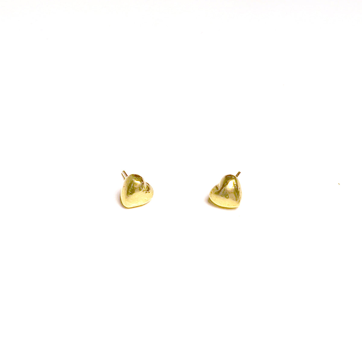 Tiny Heart Earrings – estudio-iris Tiny Heart Earrings – estudio-iris